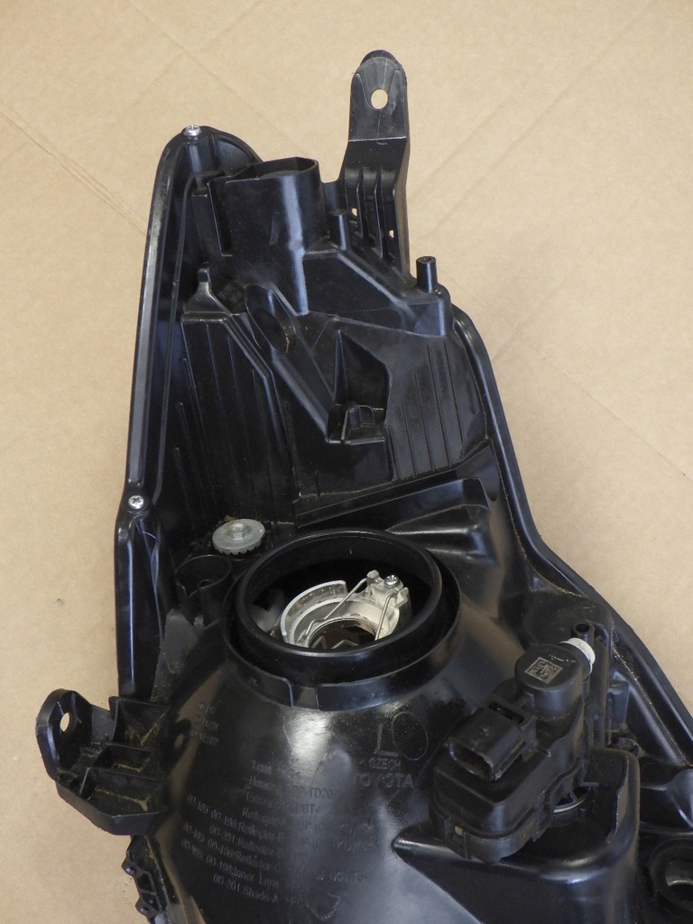 фото №11, Toyota yaris iii lift лампа перед передня ліва