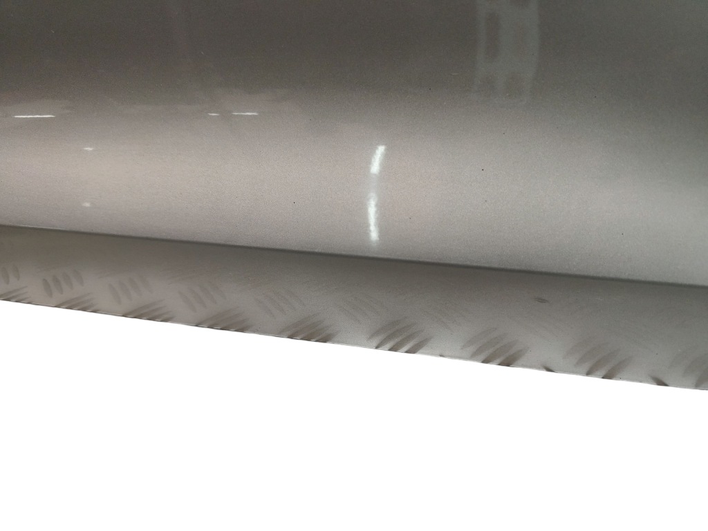 Дверь левый задний  skoda rapid liftback lak: lf8h 12-17 Оригинал