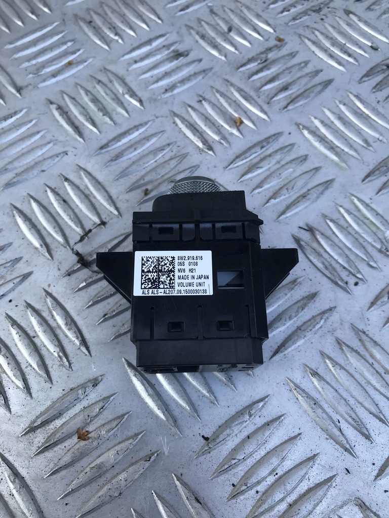 фото №1, Панель перемикач радіо audi a4 b9 15- 8w2919616