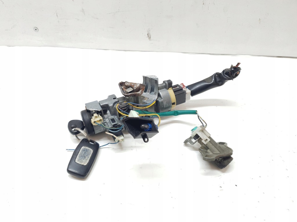 фото №1, Замок зажигания вкладка mazda premacy