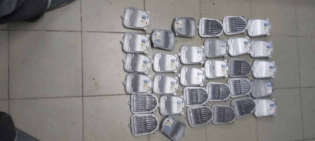 фото №1, Mercedes-benz преобразователь лампы модуль led a1769066500 новый