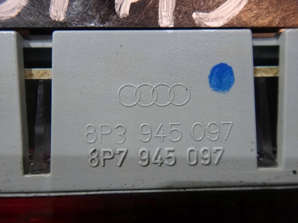 фото №5, Audi a3 8p lift 09r cabrio свет лампа стоп