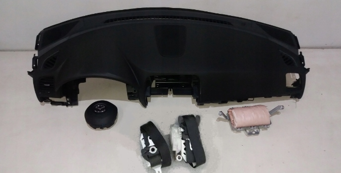 фото №1, Mazda cx5 панель приладів консоль панель приладів подушка безпеки ремені комплект