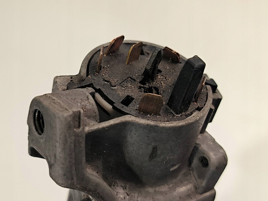 фото №3, Замок запалювання 4b0905851c seat cordoba