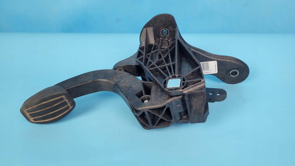 фото №8, Opel corsa f 1.2b 22r педаль сцепления 9824263080