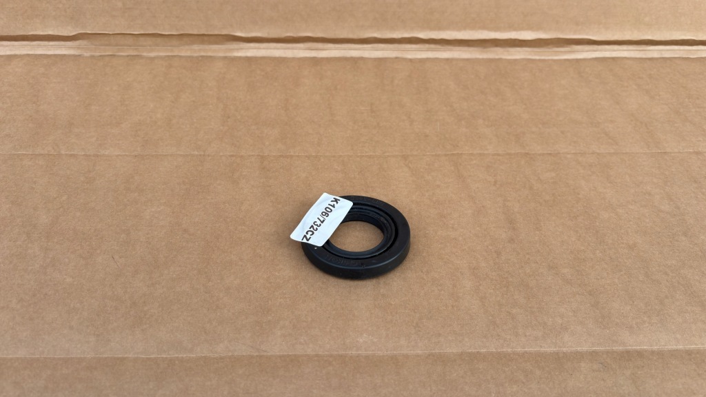 Купить Прокладка резиновый элемент заглушка лампы toyota rav4 forester impreza k106/732cz