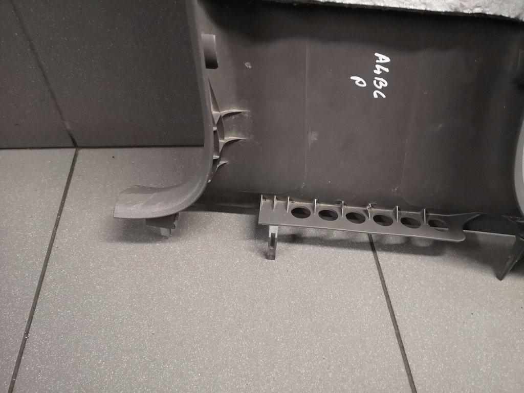 фото №11, Захист стійка b права audi a4 b6 8e0867240