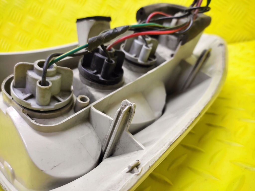 фото №7, Renault clio ii лампа левый задняя