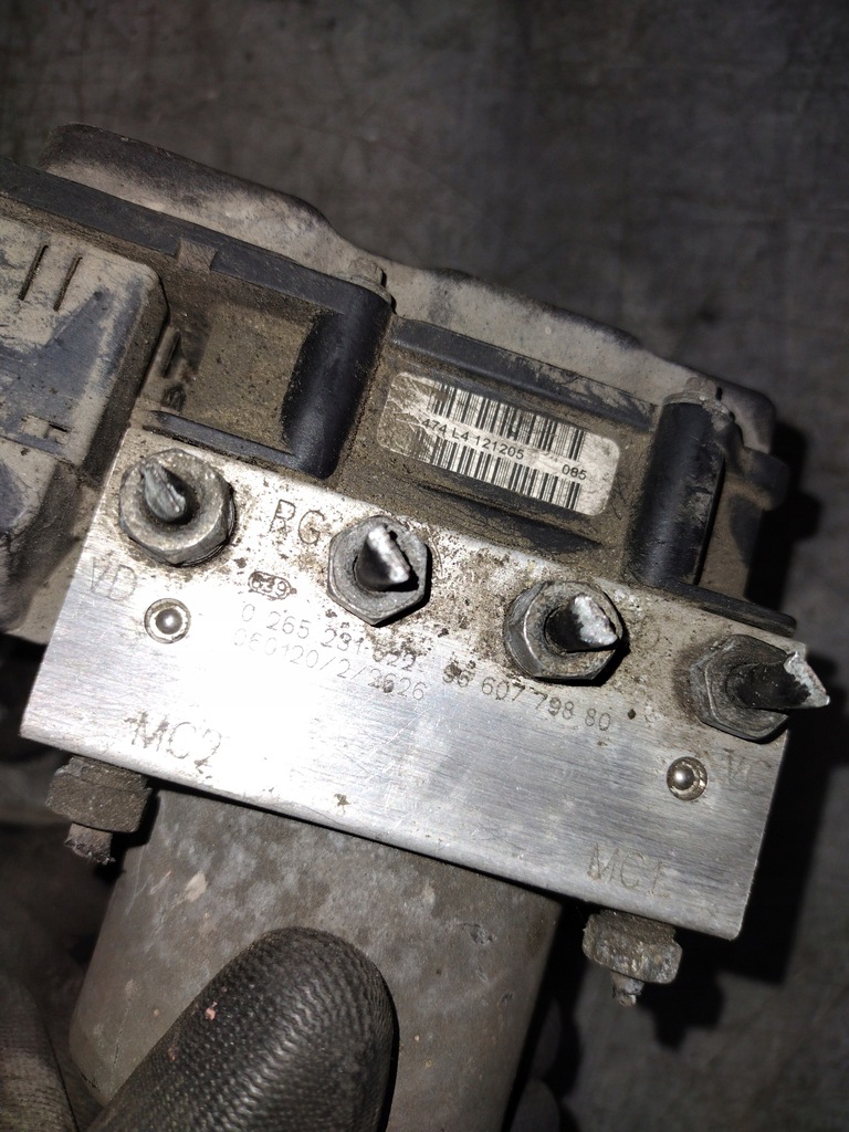 фото №5, Насос abs peugeot partner 9660779880