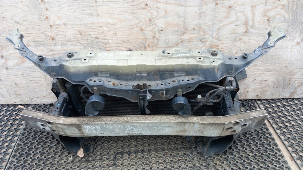 фото №1, Lexus is220 2.0d pas передній комплект