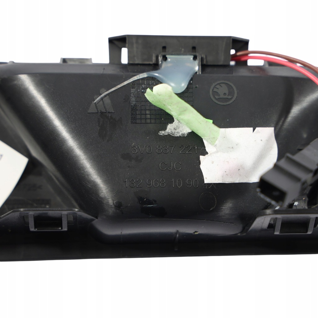 Skoda superb 3v привід двері внутрішня ручка передня ліва 3v0837221 Доставка