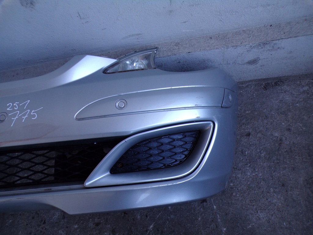 фото №8, Бампер перед mercedes w251 pdc lak 775 kompletny