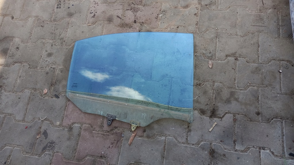 фото №1, Стекло правый задняя nissan primera 2.2dci 03r sedan