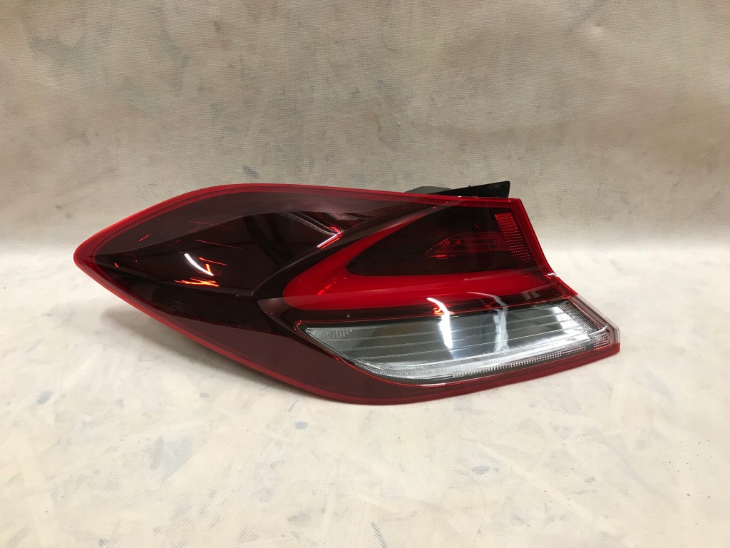 Купить Hyundai i30 fastback фара задняя левая led европа!