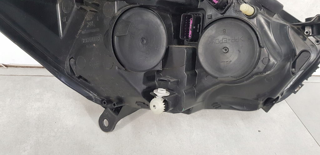 фото №13, Renault clio iv лампа левая перед 260608367r