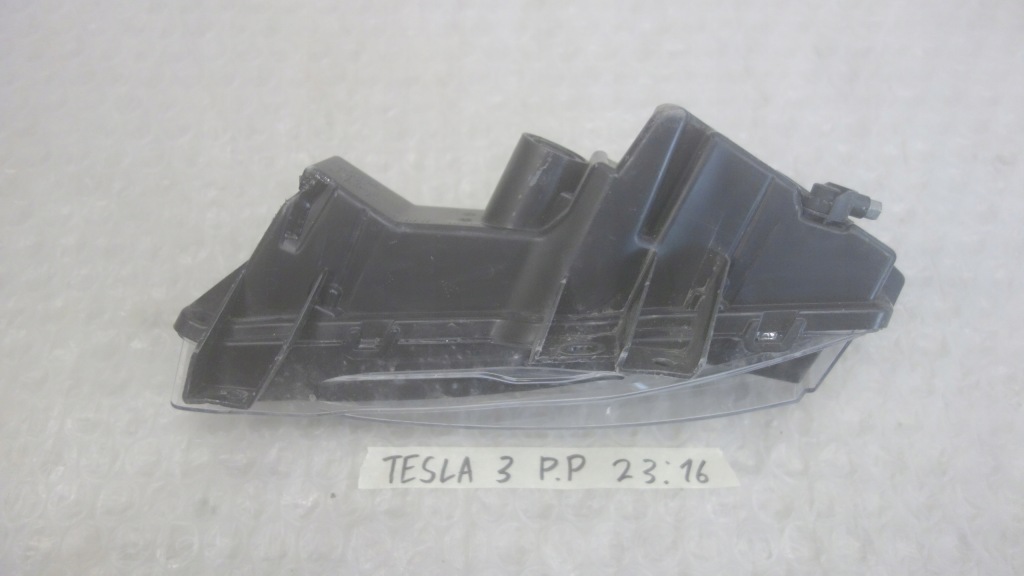 фото №4, Противотуманная фара led drl правый tesla model 3