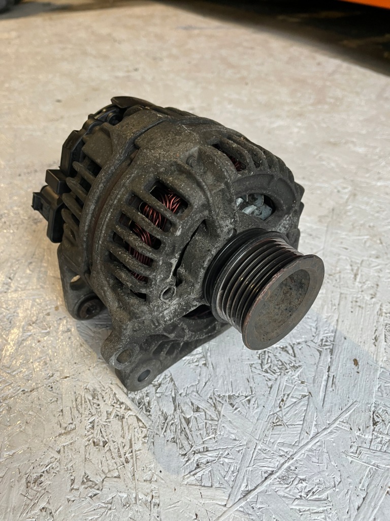 фото №1, Генератор vw golf iv 1.4 1.6 028903028d