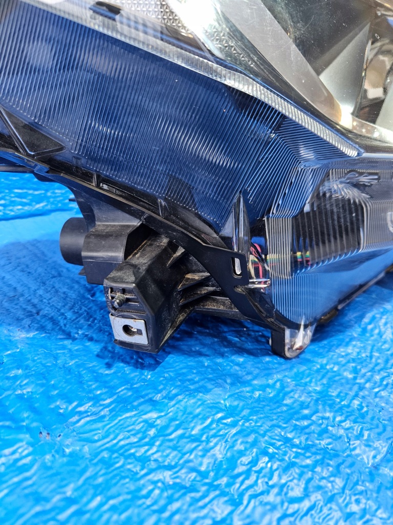 Фара правий full led toyota rav4 iv рестайлінг  2015-2019 - Недорого