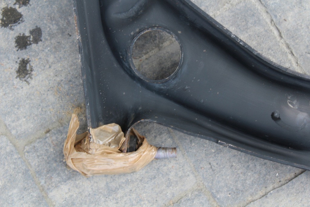 фото №13, Aygo i 1.0 рычаг левый передний