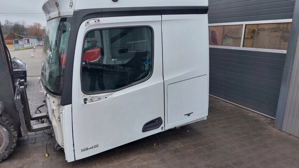 Купить Дверь левая с зеркало mercedes actros arocs mp4 a9607202303