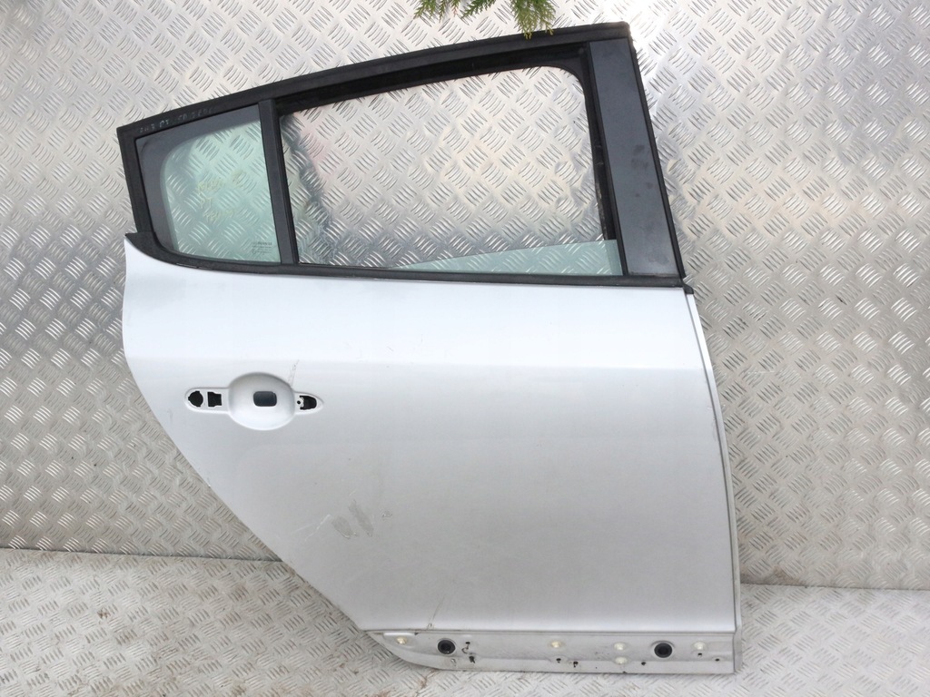 фото №1, Двері правий задня renault megane iii hb