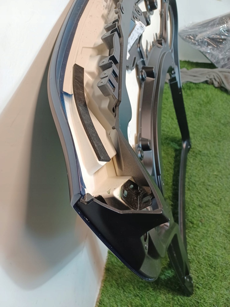 фото №8, Кришка багажника задня aston martin vantage