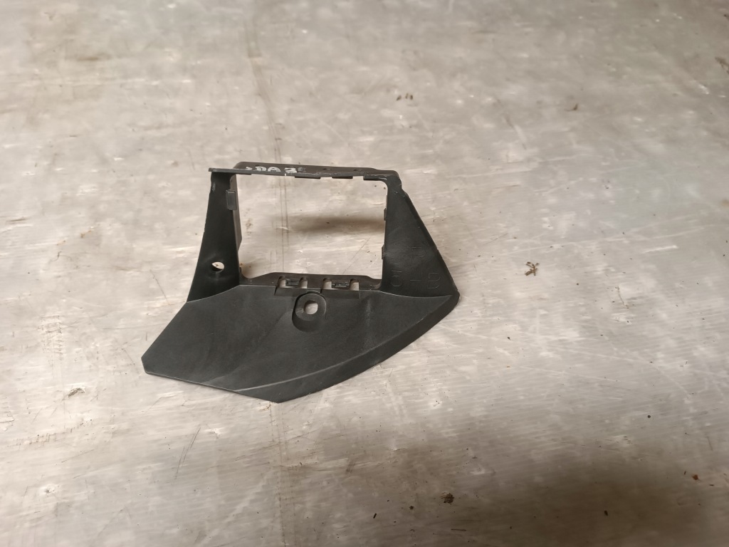 фото №1, Mazda 3 bm 13r- кронштейн радара датчика мертвого pola правое bhs267z42