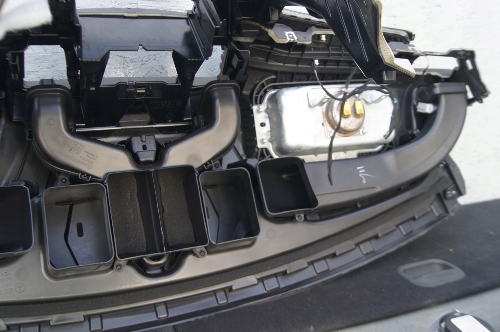 фото №14, Mercedes w166 ml350 подушка безпеки подушки безпеки панель приладів ремені