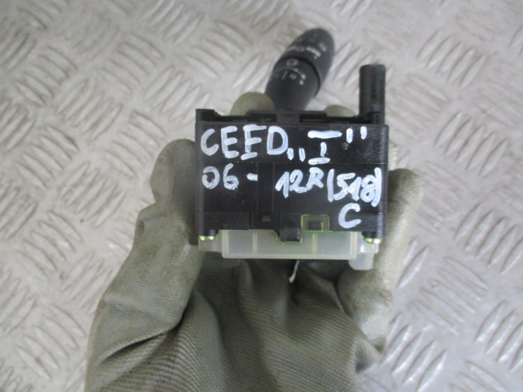 фото №4, Переключатель рычаг дворник 93420-2l011 kia ceed 1.6crdi 06-12 r.