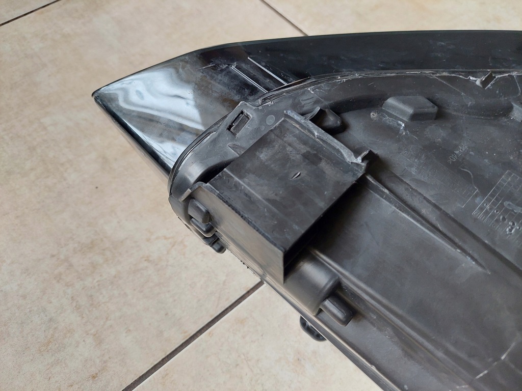 фото №9, Лампа - левый перед - обычная - audi q2 - 81a