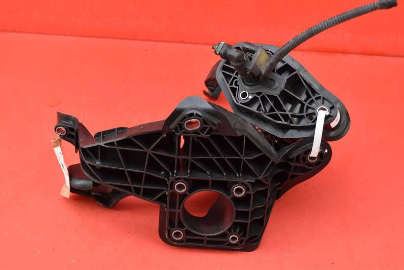 фото №7, Педаль педалі зчеплення гальмо 6c1721059m 6c1721058f skoda fabia 3 iii 14-18