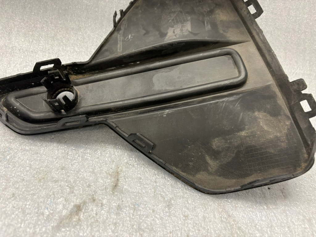 фото №8, Решітка правий перед volvo xc40 c40