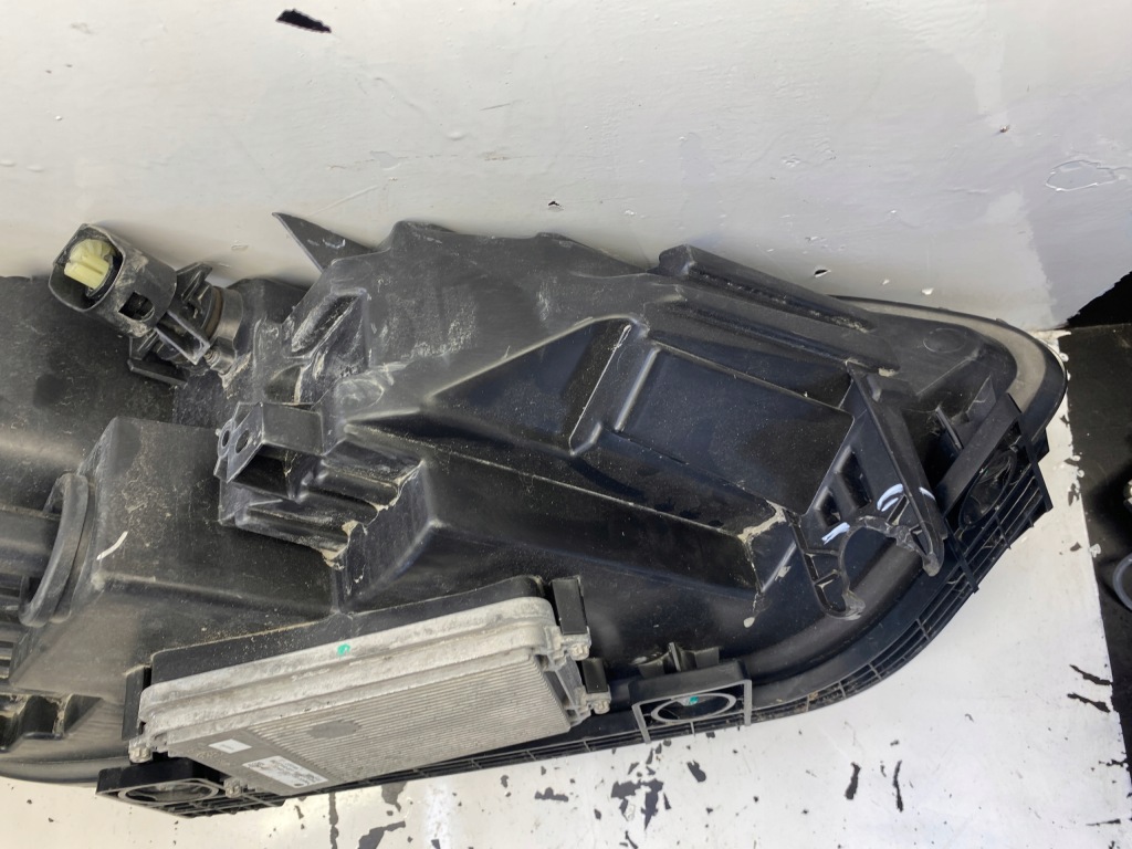 Tesla model x фара левый перед full led 103431800b с Разборки