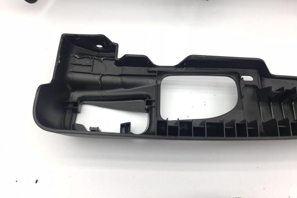 фото №12, Элементы сиденье renault megane iv grandtour k9a/m_ 1339458x 1.2l бензиновый