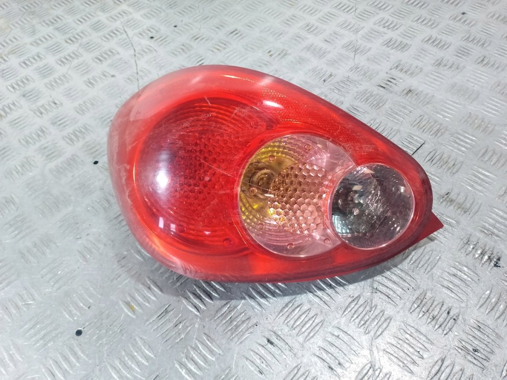 фото №1, Лампа задняя правая toyota aygo i
