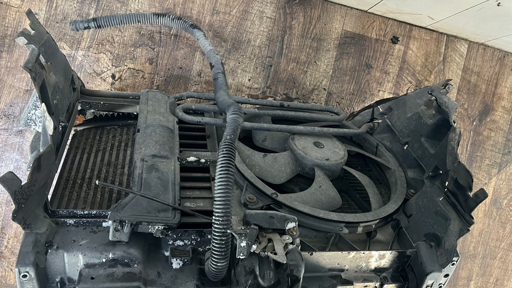 фото №5, Pas передній радіатор peugeot 407 2.0 hdi