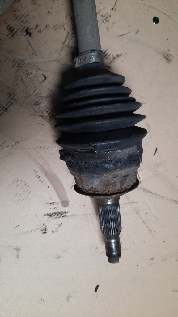 фото №3, Приводной вал правая volvo s40 1.8b