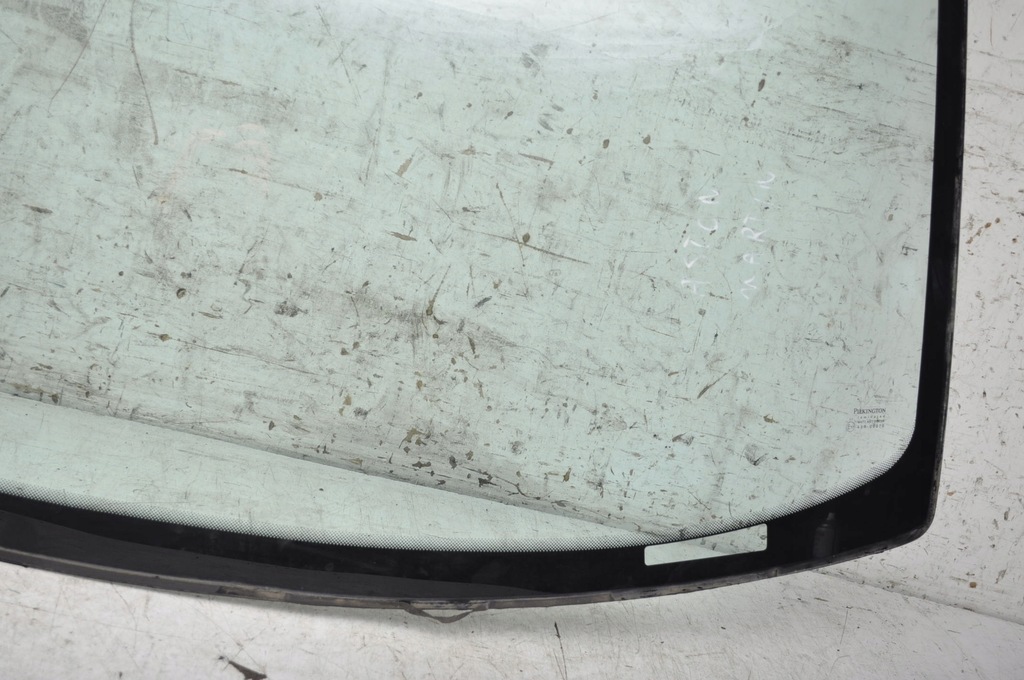 фото №5, Aston martin db9 стекло перед передняя лобовое