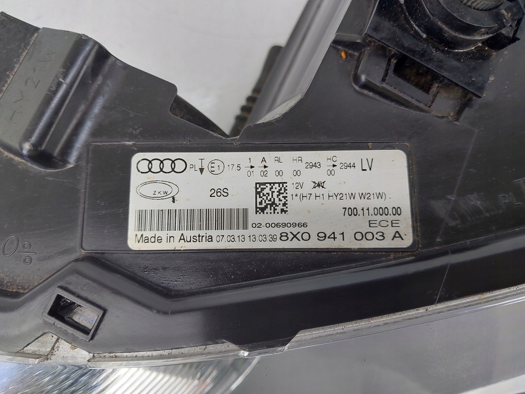 фото №7, Лампа левый перед 8x0941003a audi a1 8x