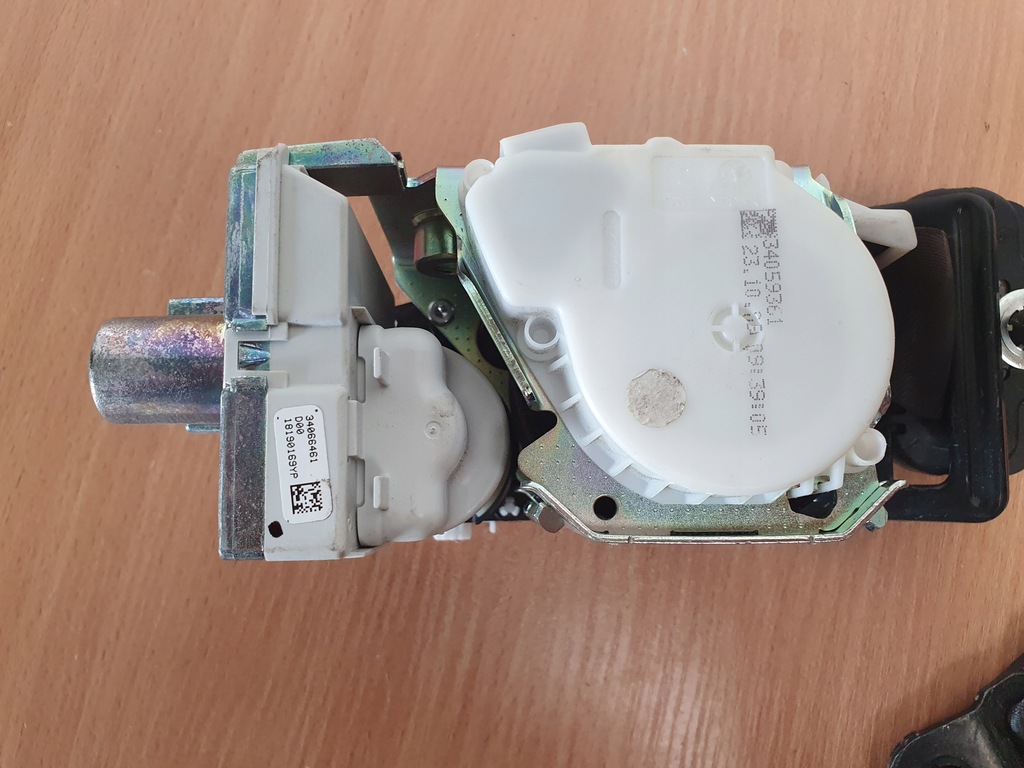 фото №12, Pas безпеки перед jaguar xj x351 правий лівий