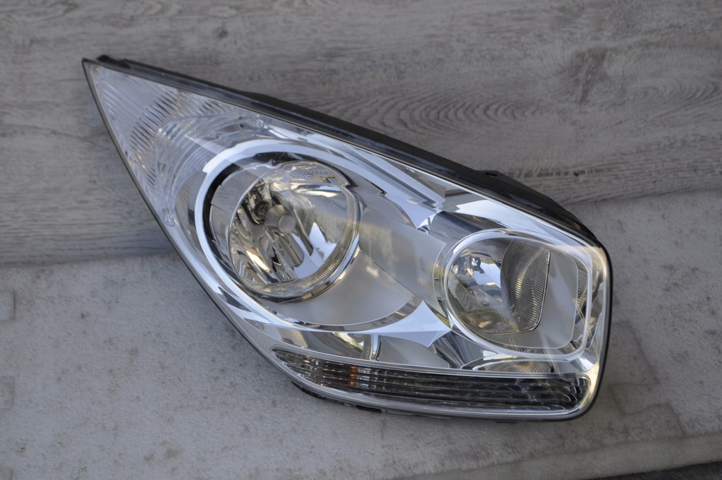 фото №6, Лампа правая kia venga 09-14 92102-1p000 europa