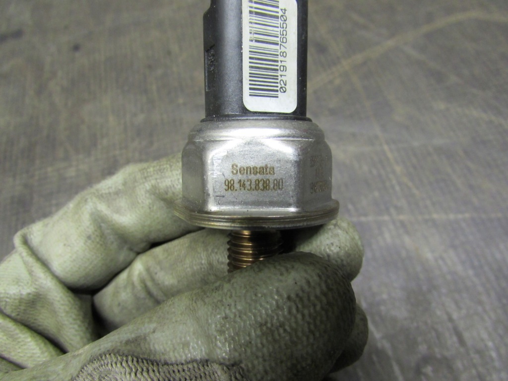 фото №7, Датчик тиску пального peugeot 5008 i 2.0 hdi 09-13r 9814383880