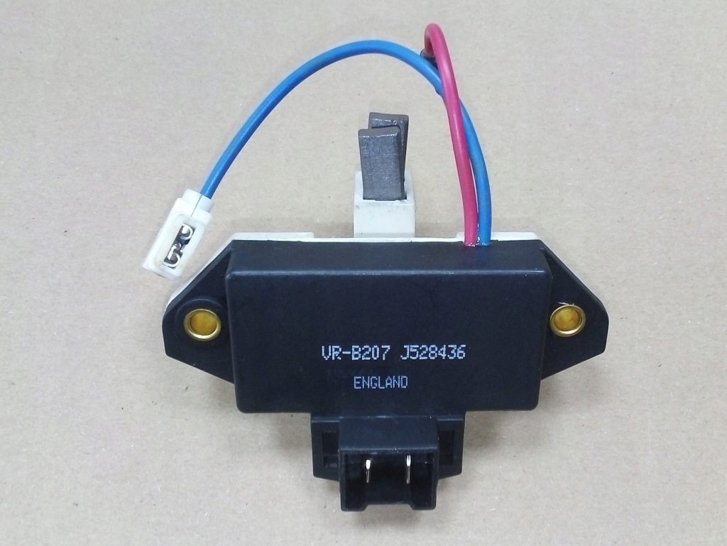 фото №4, Регулятор напряжения генератора 215291 renault 9 11