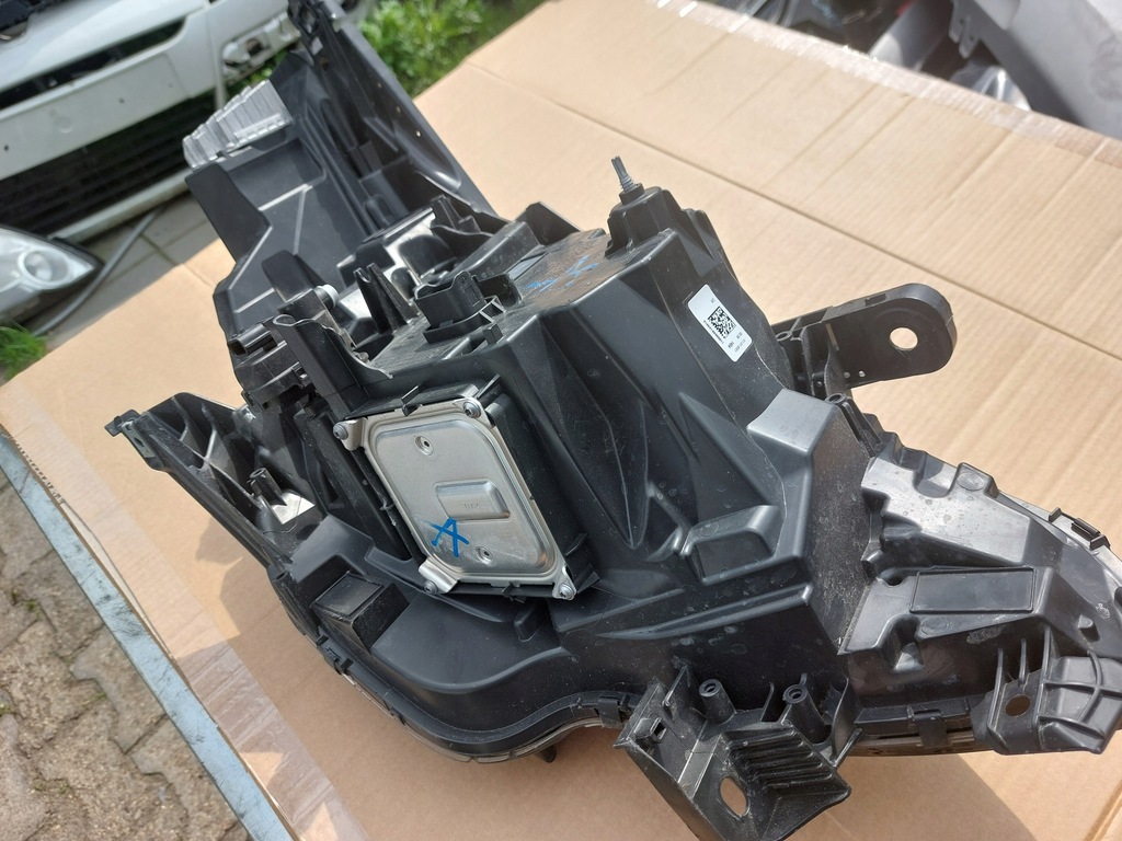 фото №8, Лампа передняя левая renault clio v 19- europa