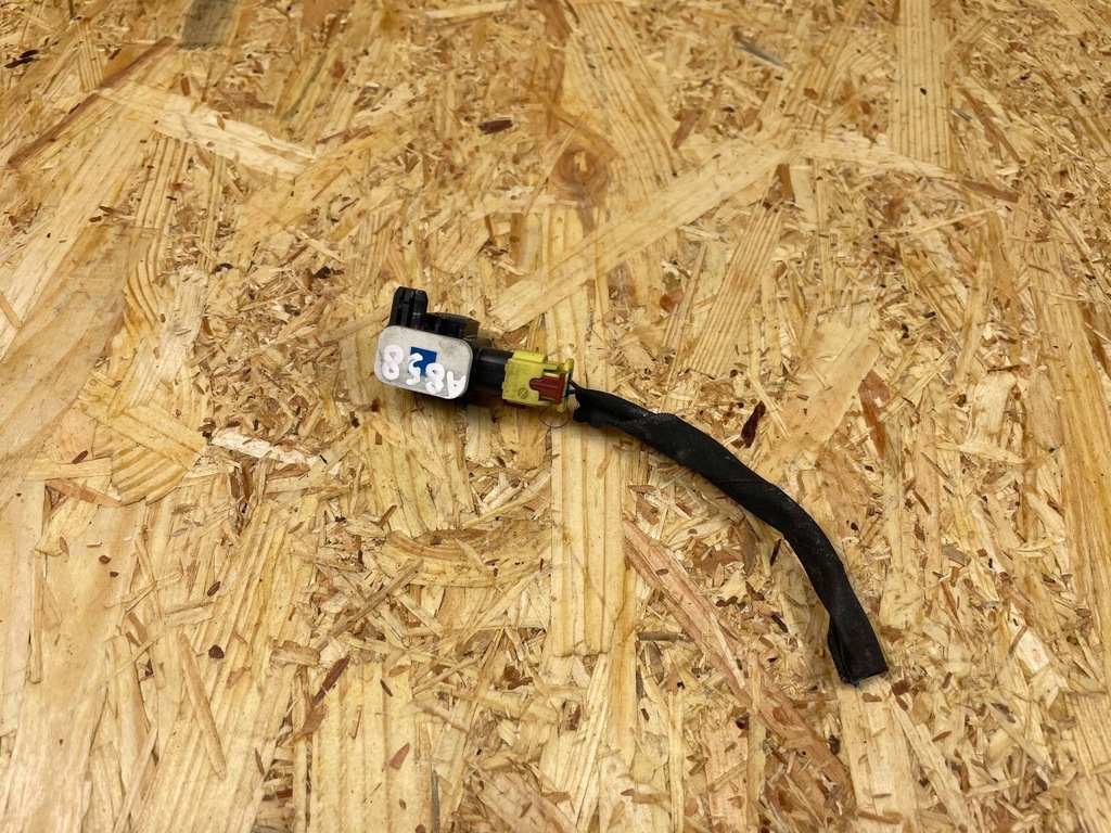 фото №7, Датчик удара ударный штекер vw amarok i 2h0959652