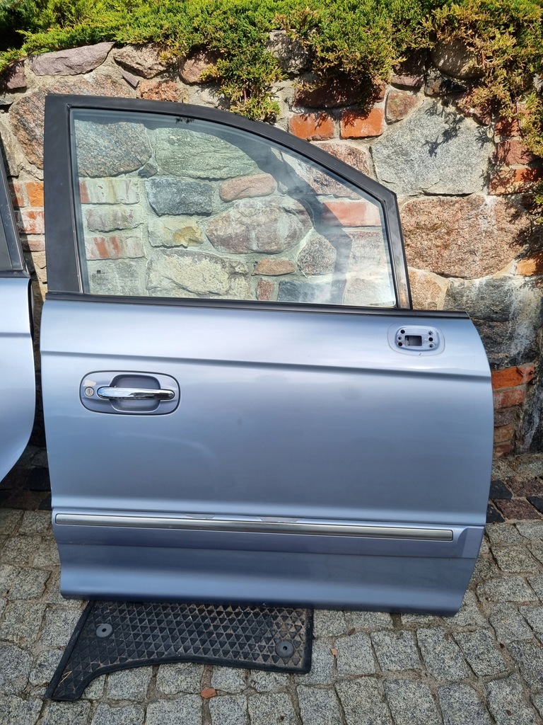 фото №1, Дверь передние правое правый перед trajet lift si