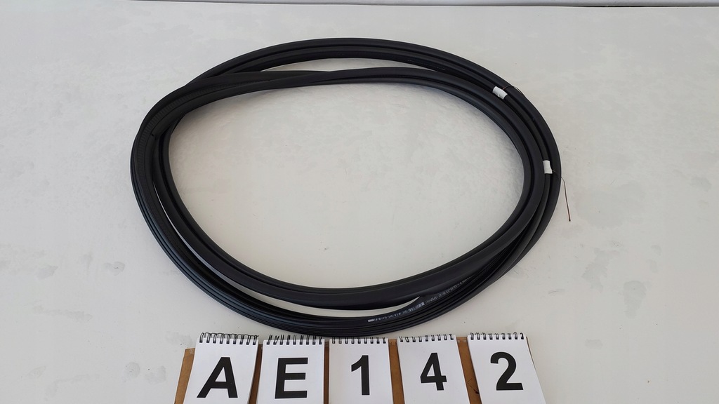 фото №1, Mercedes glc w253 x253 253 прокладка кришки багажника