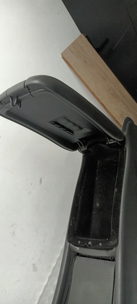 фото №7, Підлокітник бардачок mercedes mercedes w203 clk