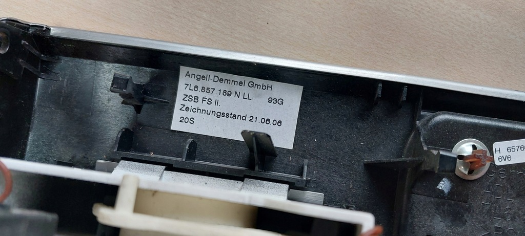 фото №4, Молдинг декоративная vw touareg 7l6857189n