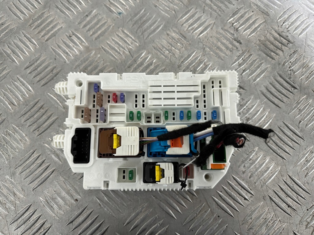 фото №1, Opel astra l модуль bcm bsi 9846631480